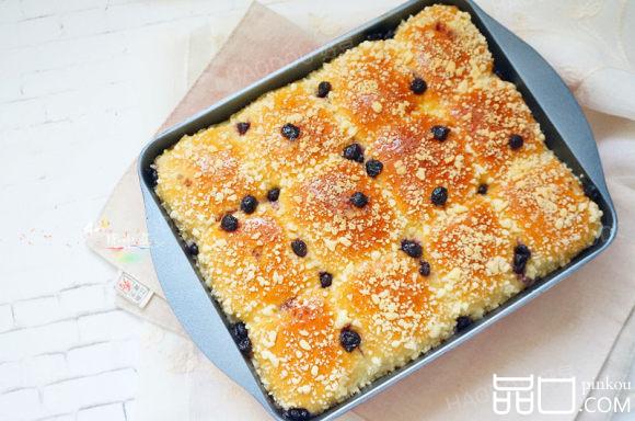 蓝莓奶酥粒餐包