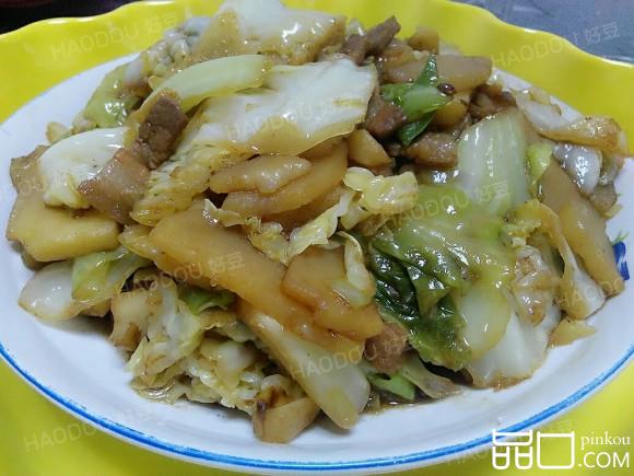 包菜土豆炒肉片