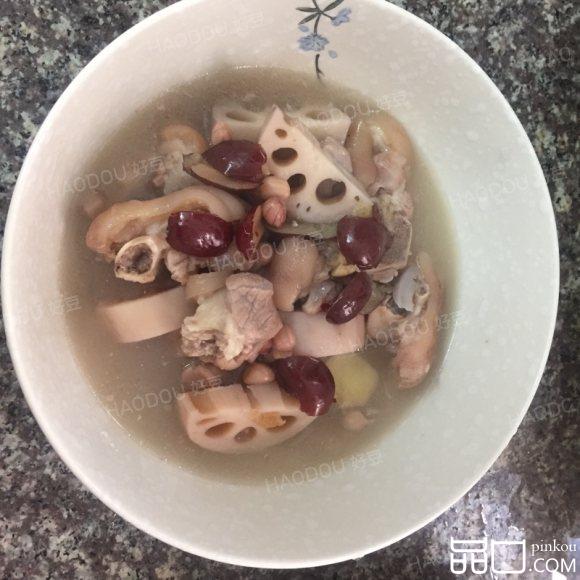 花生莲藕猪脚汤