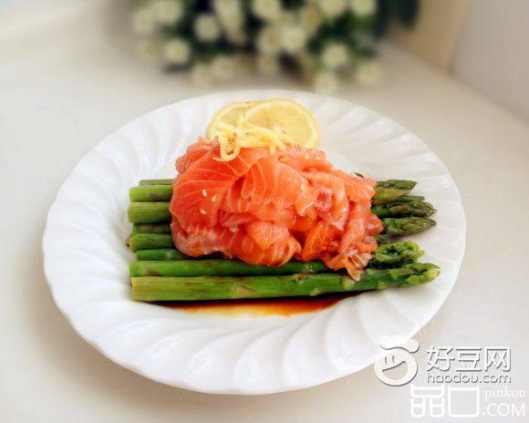 芦笋三文鱼