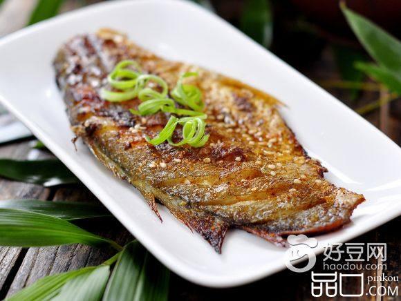 秘制烤黄鱼