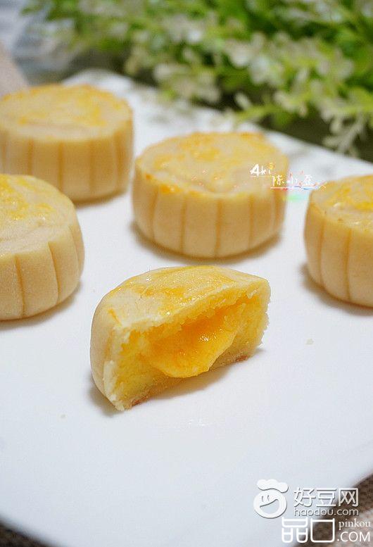 流心奶黄月饼