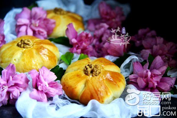 核桃花朵面包