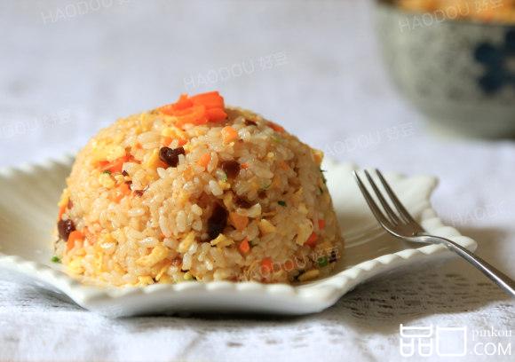 海参酱胡萝卜蛋炒饭