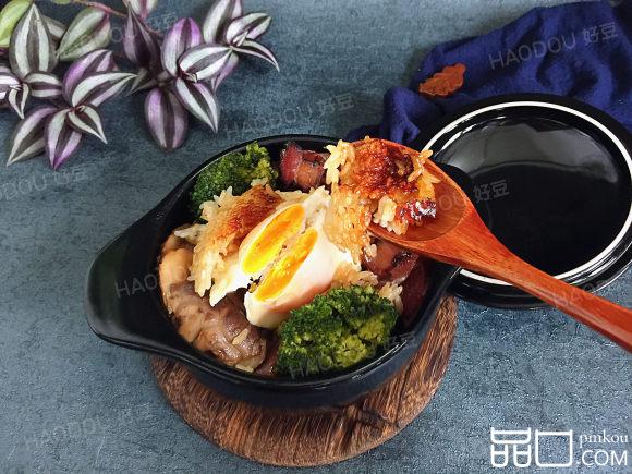 腊味双拼煲仔饭