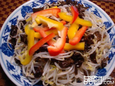 黑木耳拌绿豆芽
