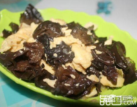 黑木耳炒鸡蛋