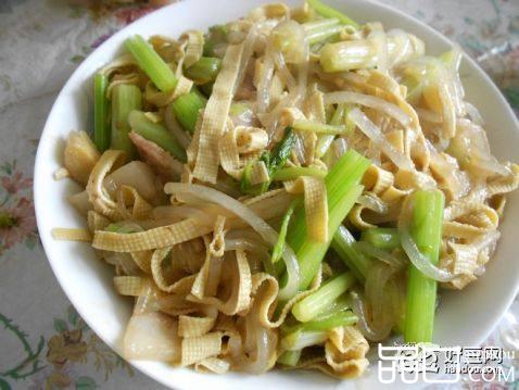 干豆腐炒肉片芹菜