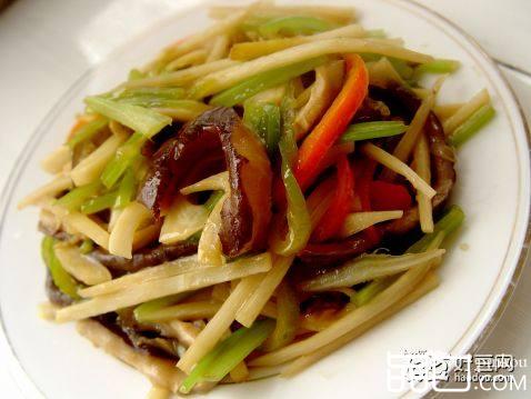 素炒鳝鱼丝
