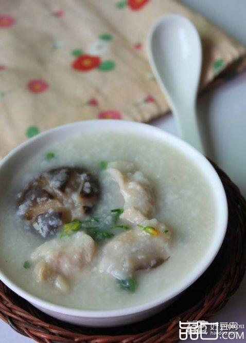 菜心香菇滑鸡粥