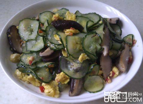 家常黄瓜炒香菇
