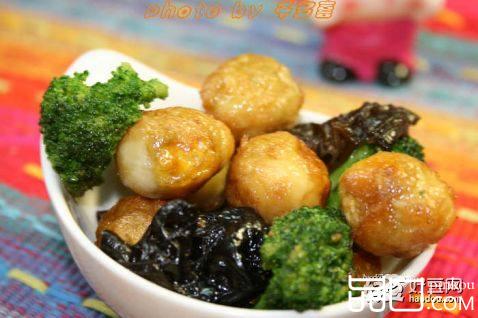 西兰花烧虎皮鹌鹑蛋