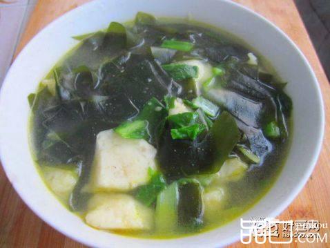 海带小白菜鱼丸汤