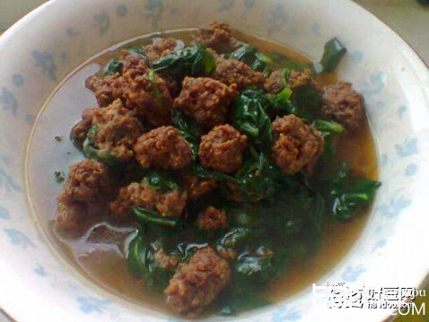 菠菜炖丸子