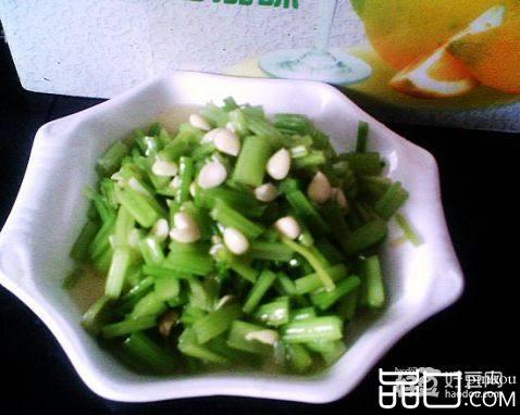 杏仁芹菜