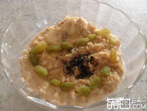 牛奶水果燕麦粥