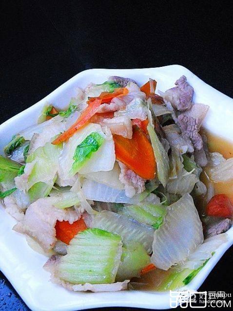 五花肉炒白菜片