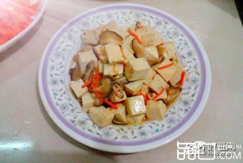 香菇炒豆腐