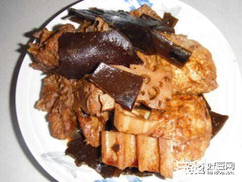 海带藕片烧排骨