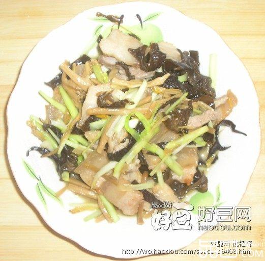 肉炒黄花木耳