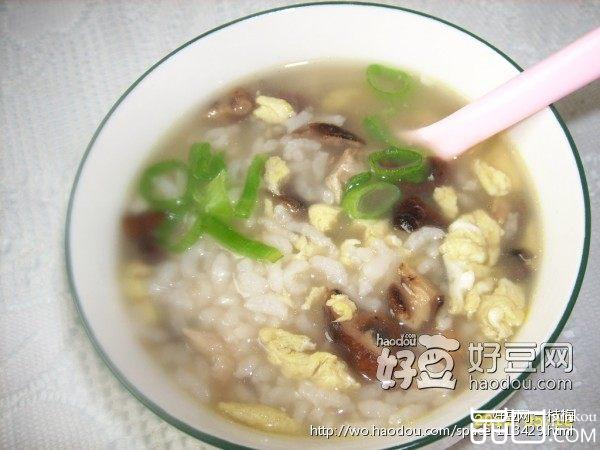 鸡丁香菇营养粥