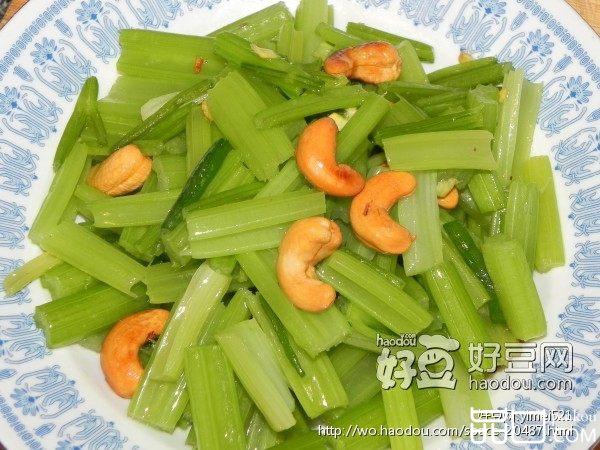 腰果西芹