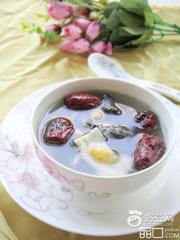 当归红枣煲乌鸡