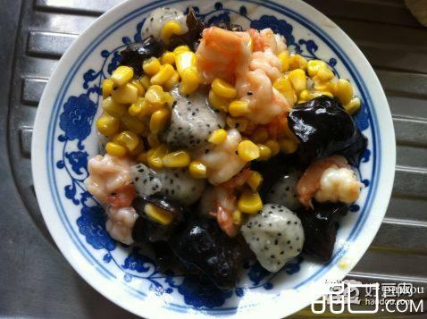 火龙果虾球