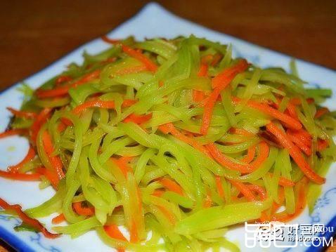 胡萝卜炒笋丝