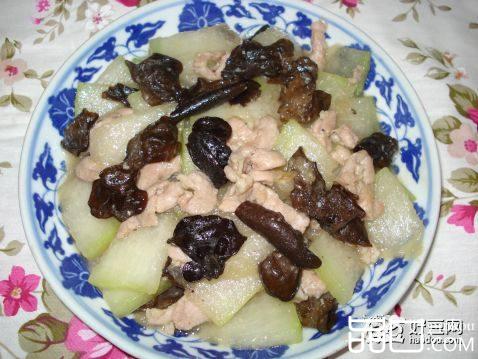 冬瓜木耳炒肉片  妈妈