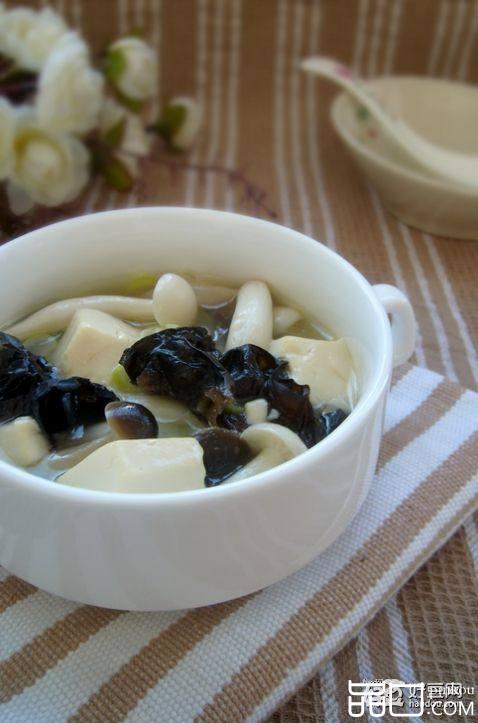 菌菇豆腐汤
