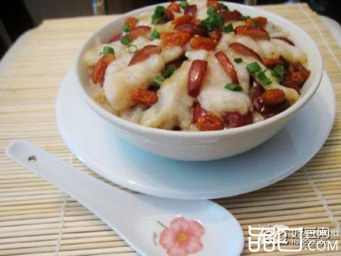红枣鱼片蒸糯米饭