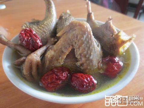 清炖红枣鸽子汤
