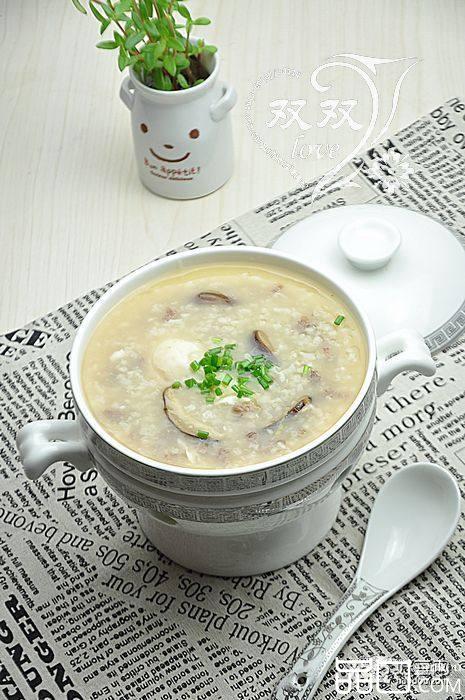 香菇生滚牛肉窝蛋粥