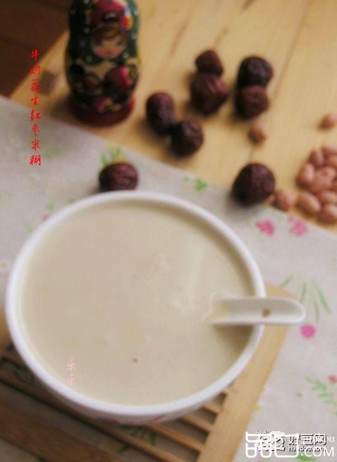 牛奶红枣花生米糊