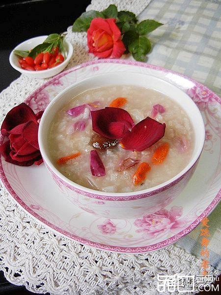 玫瑰花桂圆粥