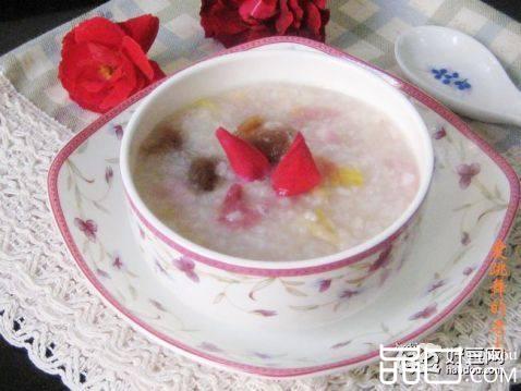 月季花桂圆糯米粥
