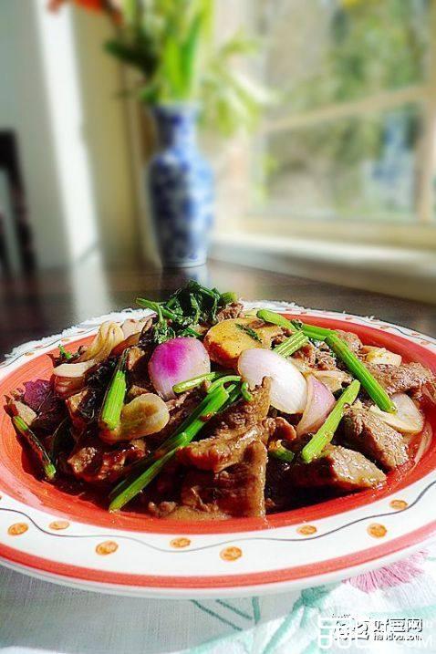 蚝油炒洋葱牛肉