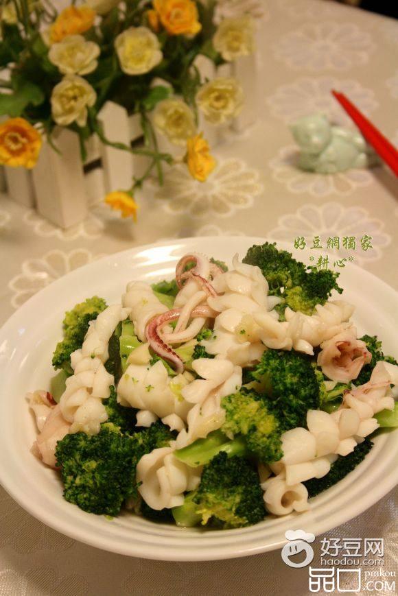 西兰花炒鲜鱿