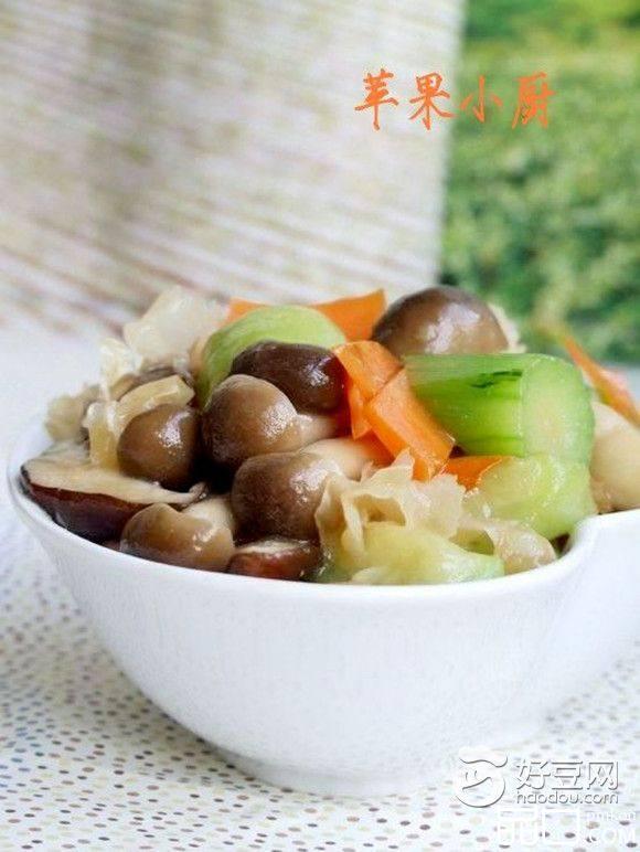 丝瓜炒杂蔬