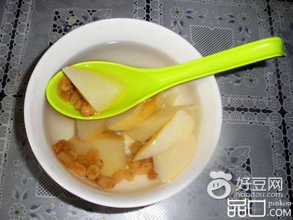 葡萄干冰糖梨水