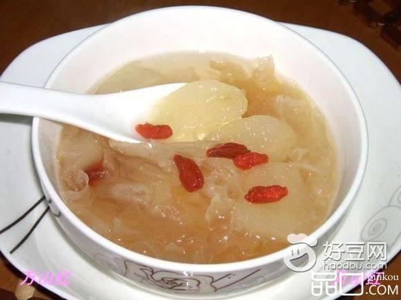 银耳酥梨汤