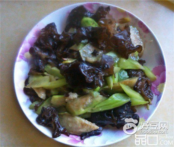 黑木耳烧丝瓜