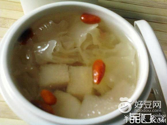 冰糖银耳梨羹