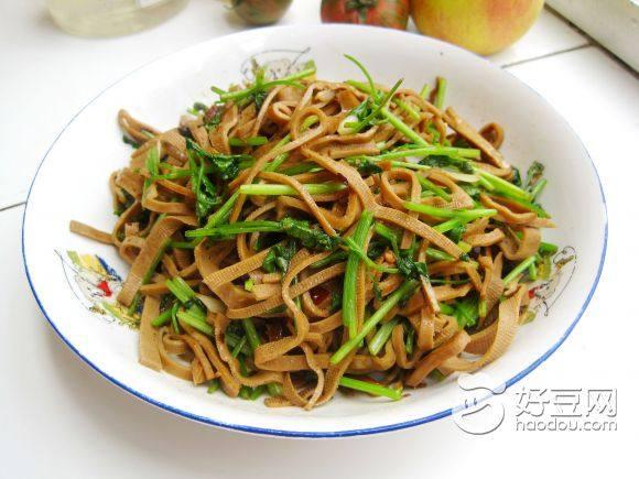 香菜炒豆腐皮