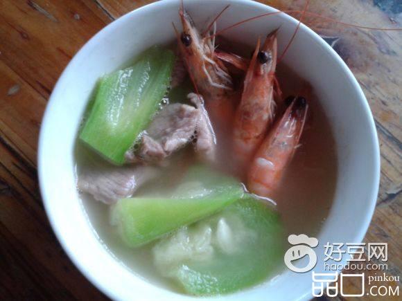 丝瓜肉片鲜虾汤