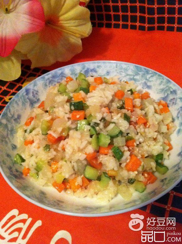 三色丁炒米饭