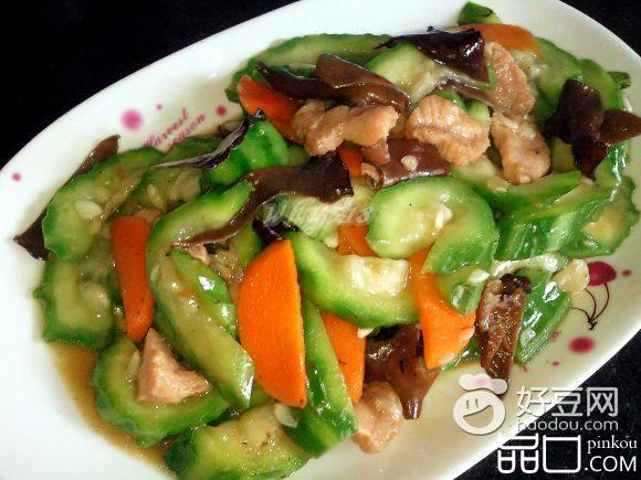 丝瓜木耳炒肉片