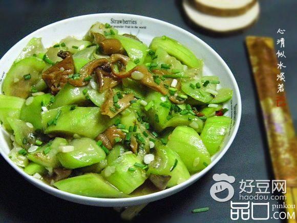 鲍汁元蘑烧丝瓜