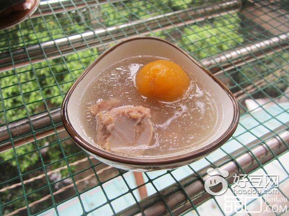 鲜枇杷果炖瘦肉汤